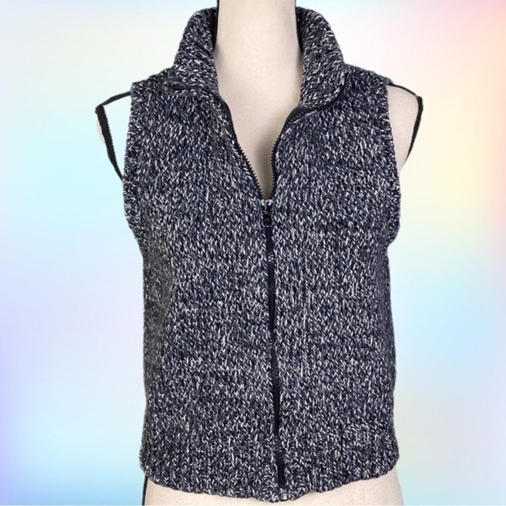 TALBOTS “PETITES” grey, black & white knit zip sweater vest in size Small. EUC